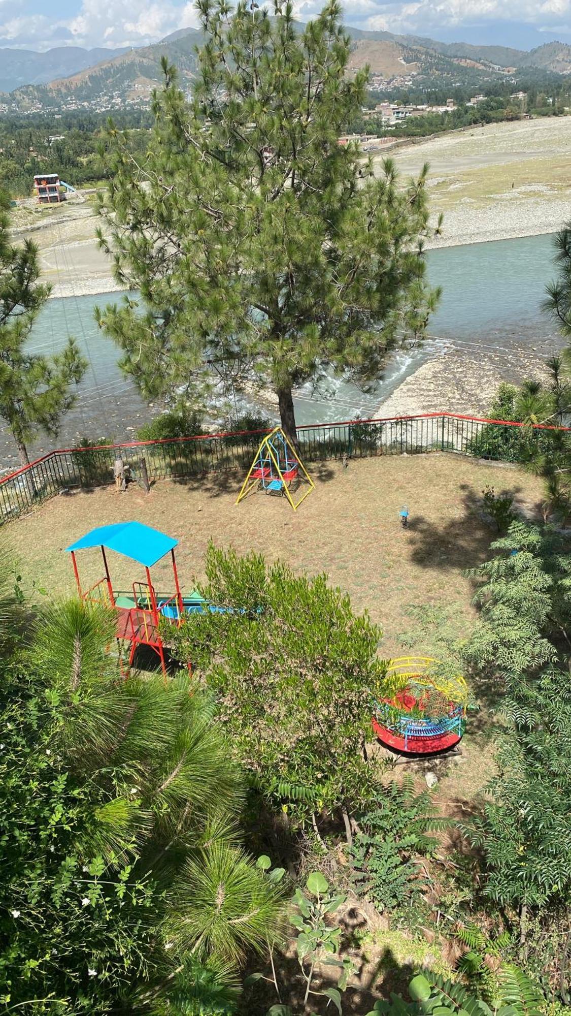 Rock City Resort Mingora Bagian luar foto