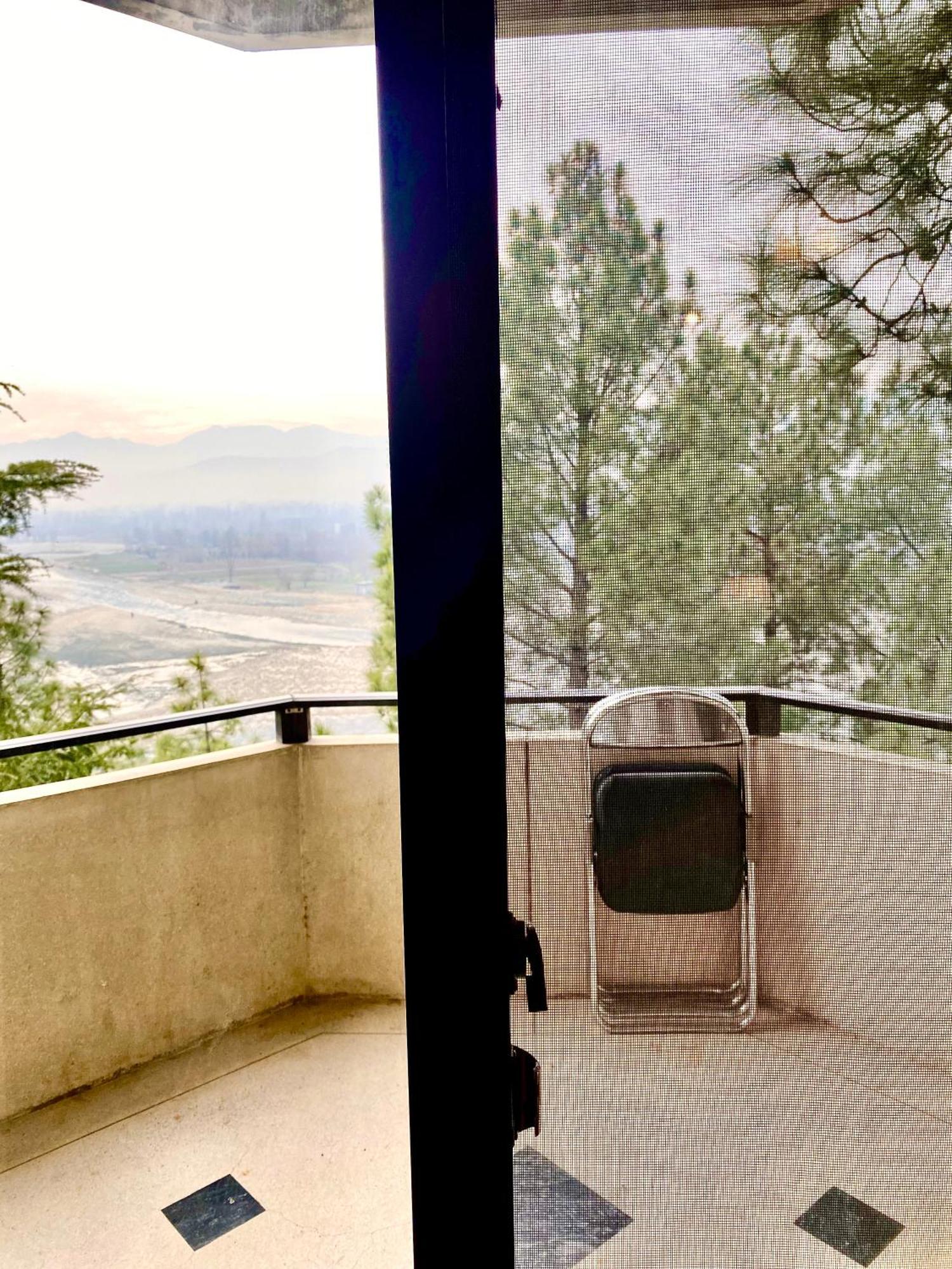 Rock City Resort Mingora Bagian luar foto