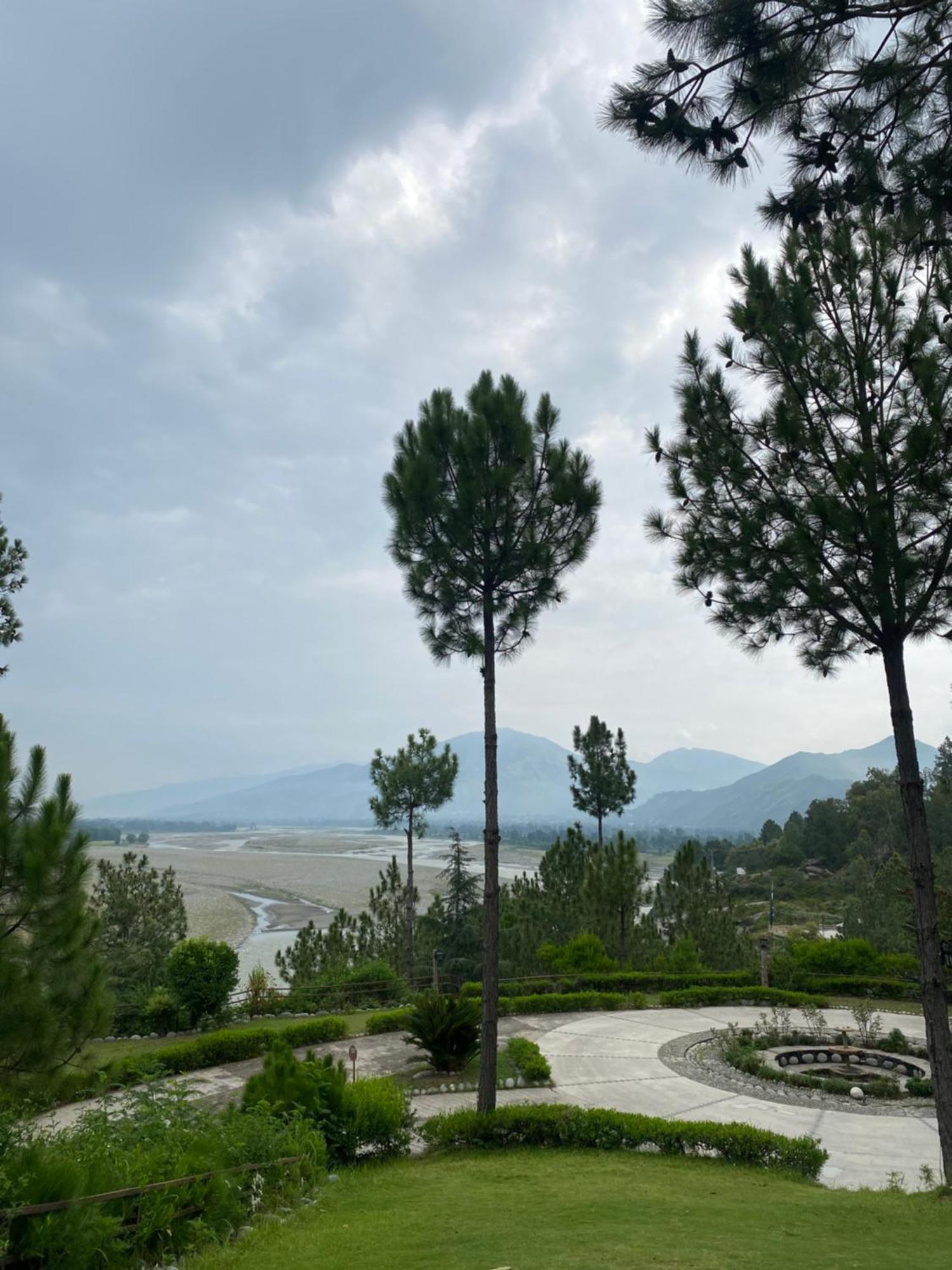 Rock City Resort Mingora Bagian luar foto