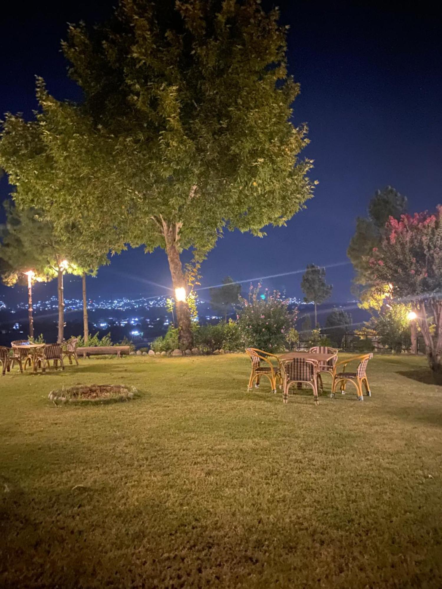 Rock City Resort Mingora Bagian luar foto