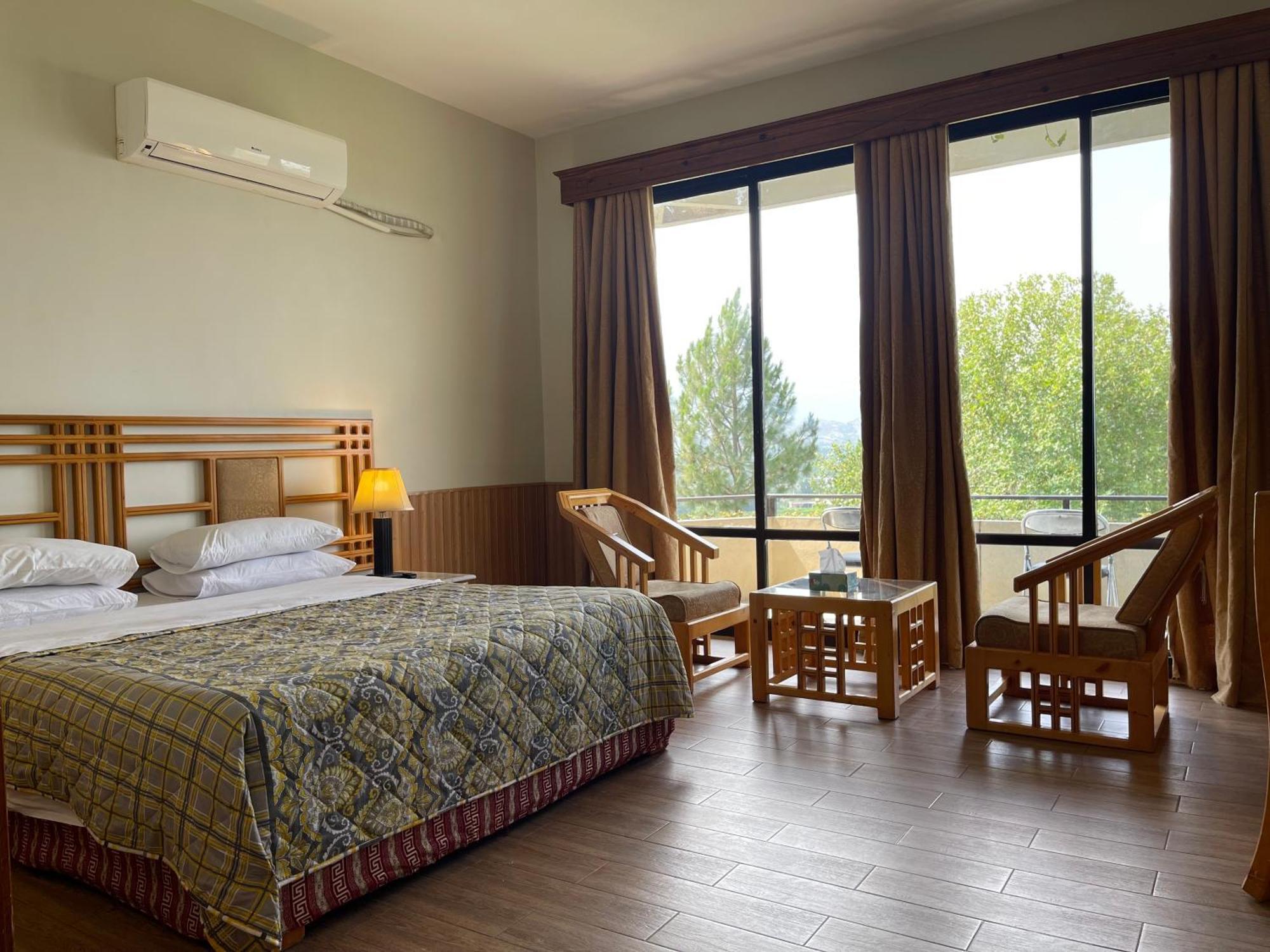Rock City Resort Mingora Bagian luar foto