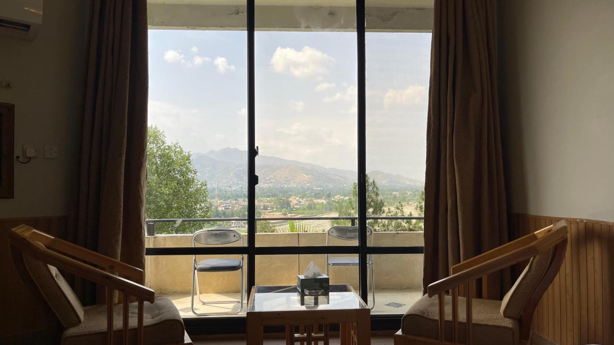 Rock City Resort Mingora Bagian luar foto
