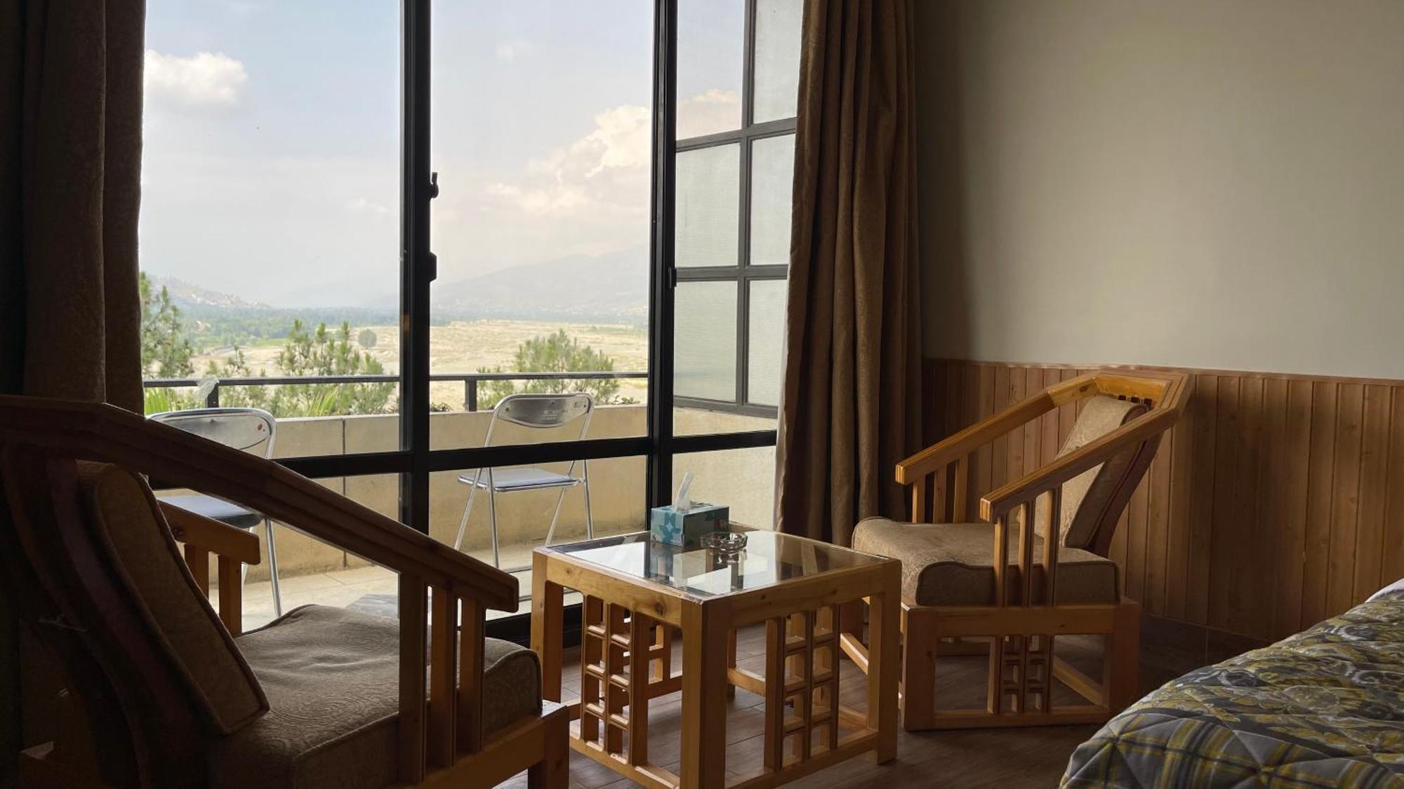 Rock City Resort Mingora Bagian luar foto
