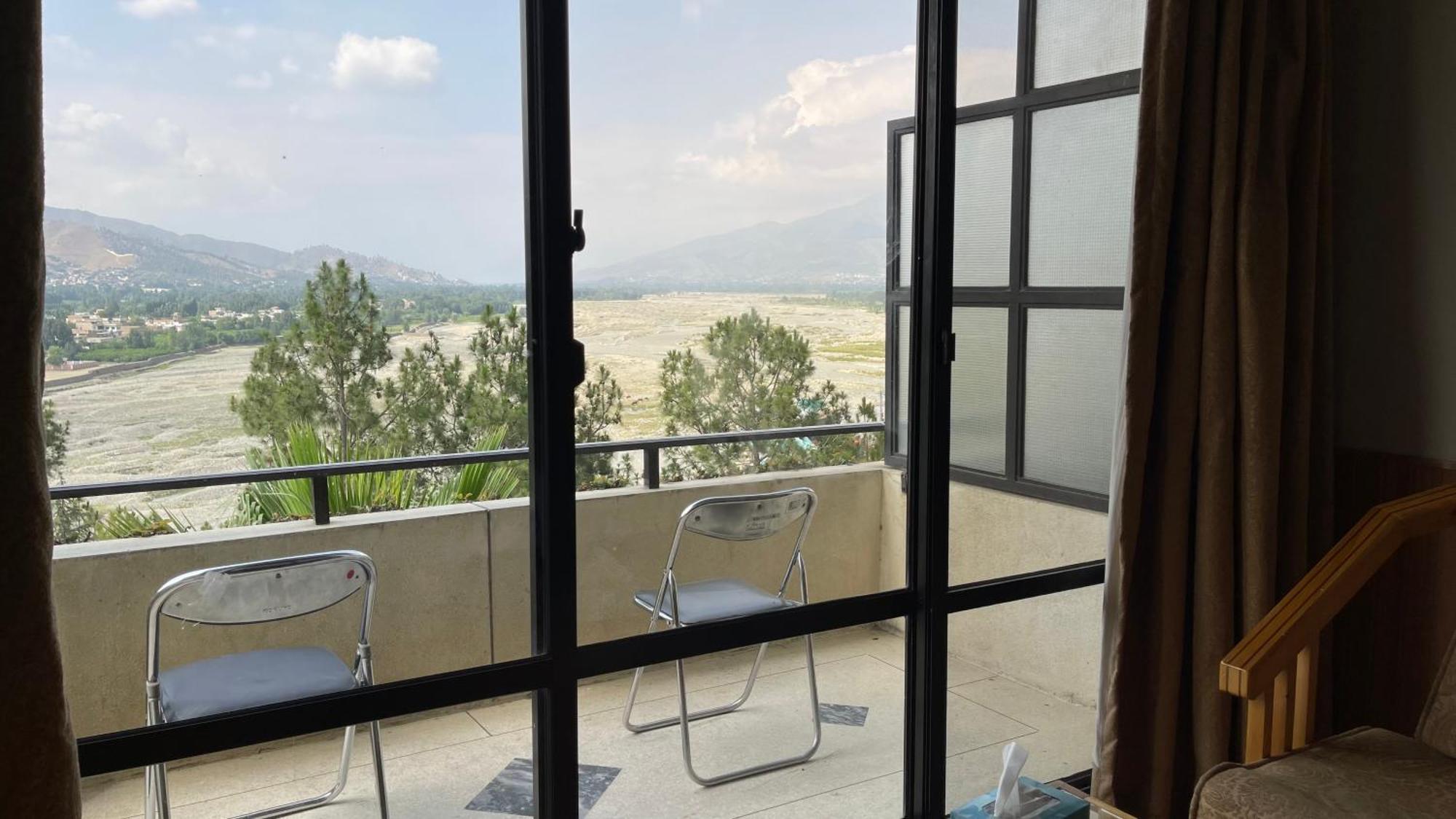 Rock City Resort Mingora Bagian luar foto