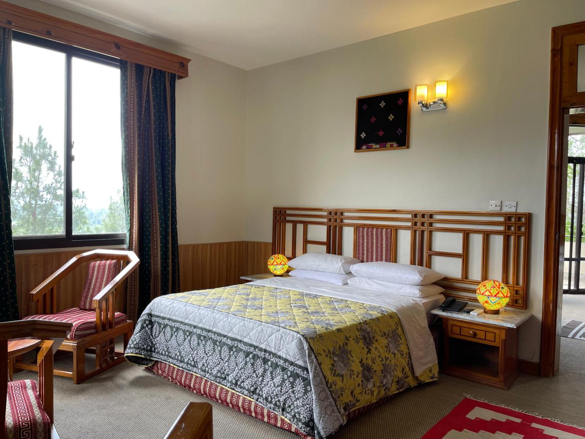 Rock City Resort Mingora Bagian luar foto