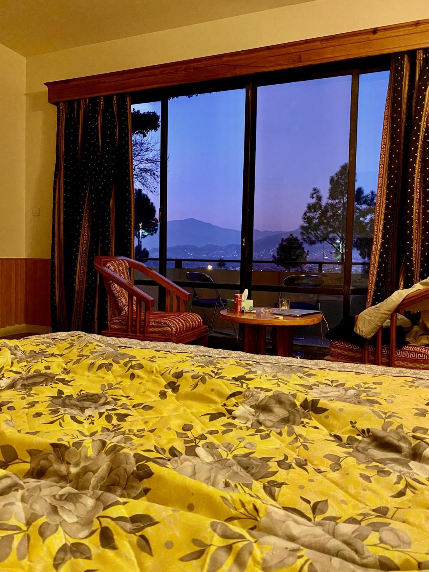 Rock City Resort Mingora Bagian luar foto