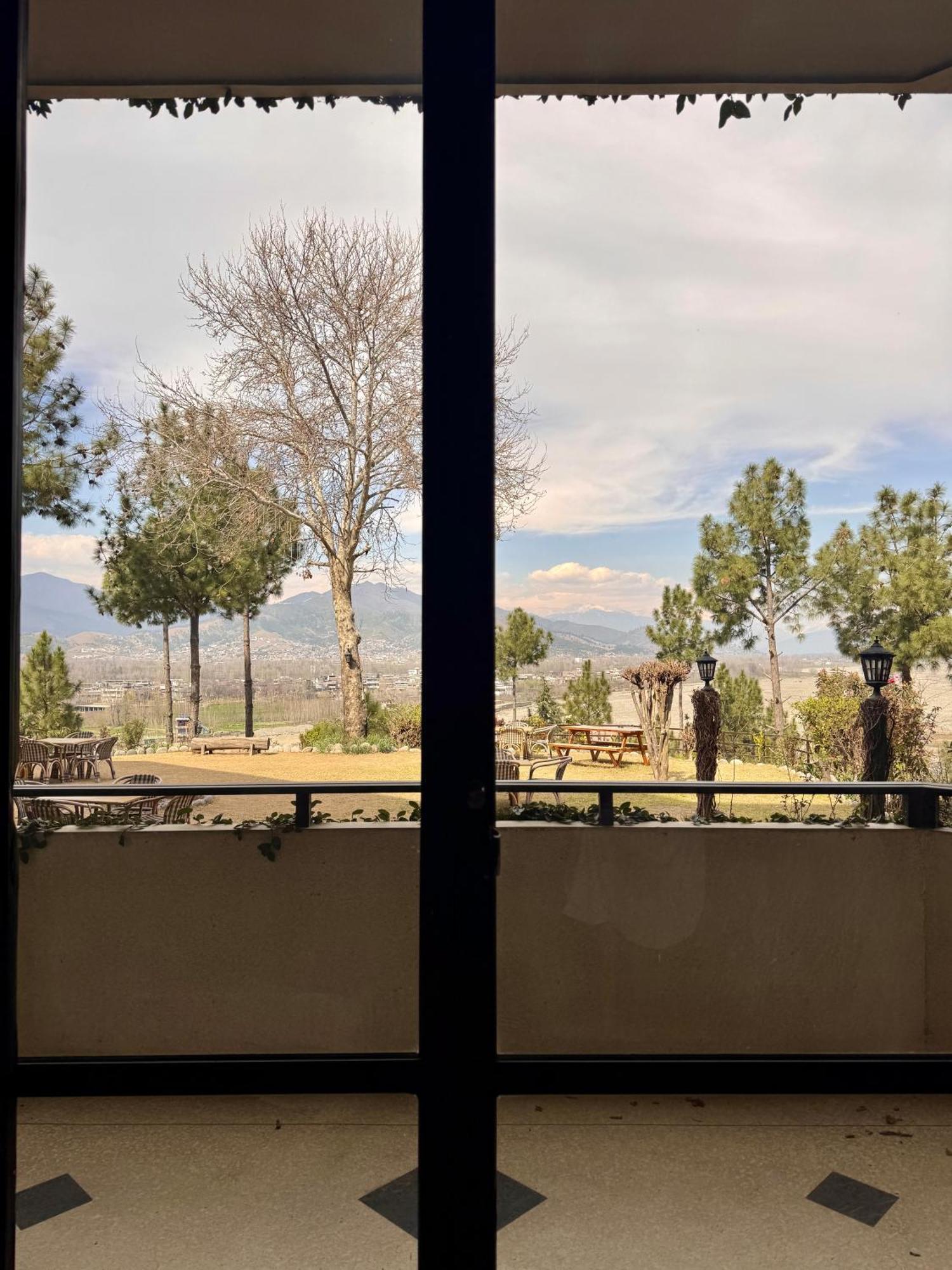 Rock City Resort Mingora Bagian luar foto