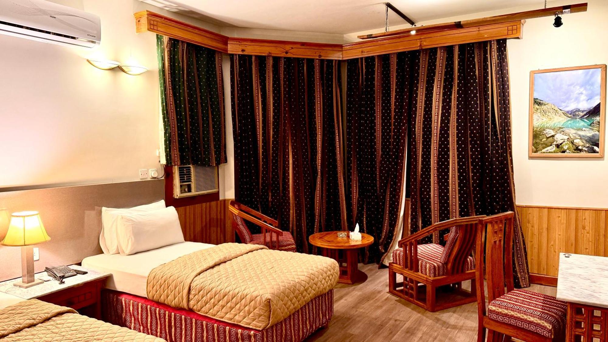 Rock City Resort Mingora Bagian luar foto