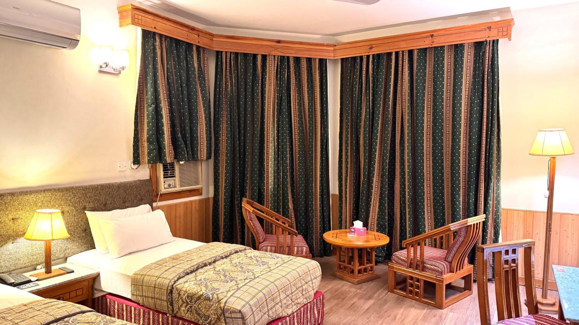 Rock City Resort Mingora Bagian luar foto
