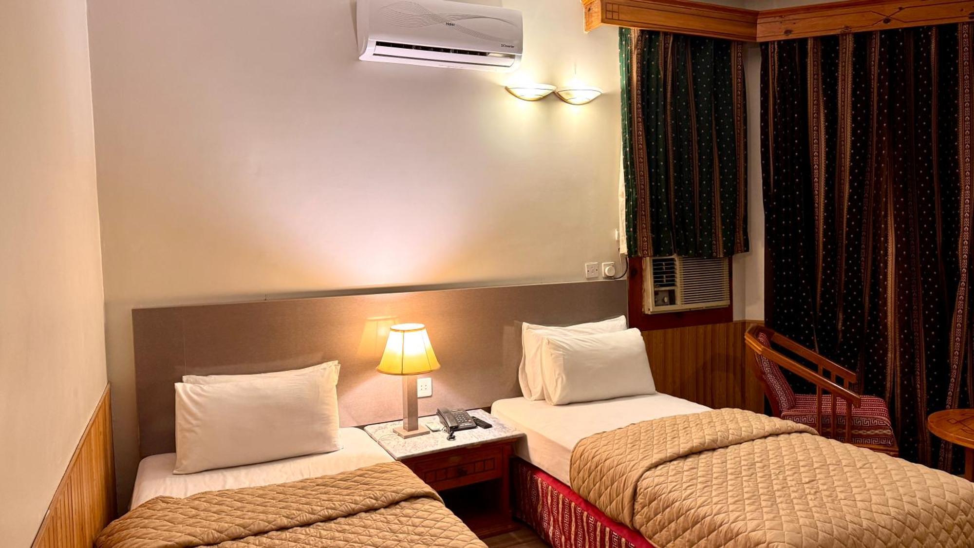 Rock City Resort Mingora Bagian luar foto